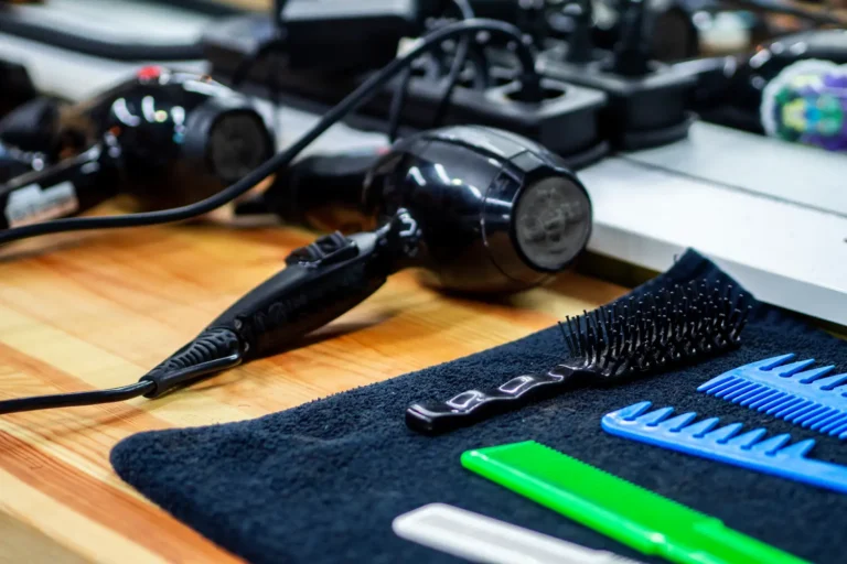 Styling Tools: Essential Devices for Everyday Grooming